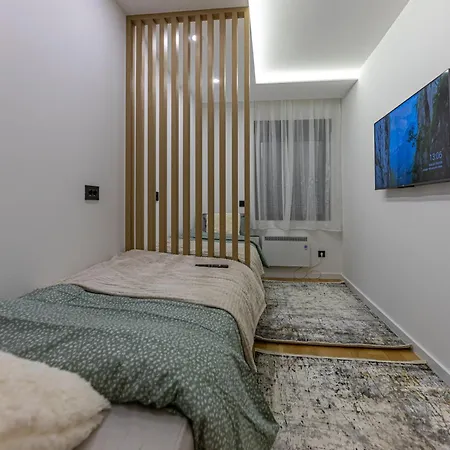 Urban View Apartment *